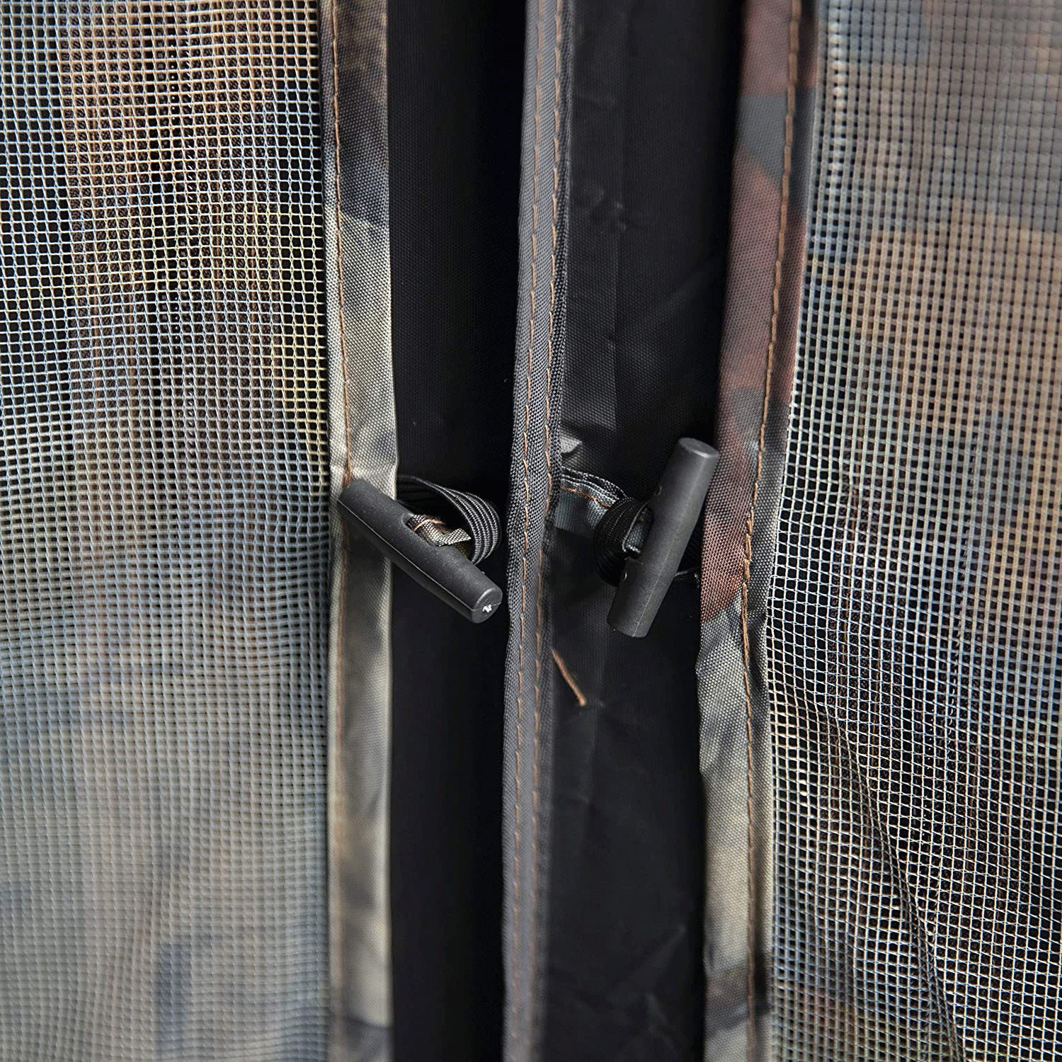 Hunting Blind 2 person Pop Up Shelter Bloodtrail Woodland